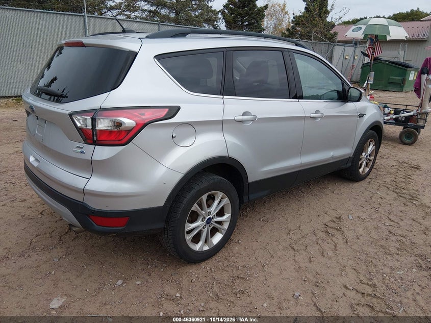 Vin: 1fmcu9gd8hua16591, lot: 46861200, ford escape se 20174