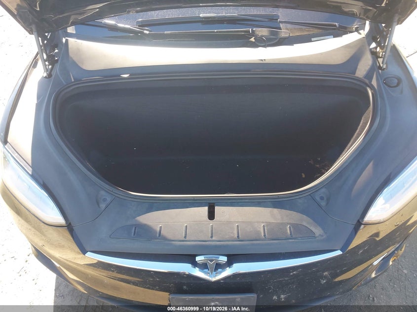 TESLA MODEL X - zdjęcie 10