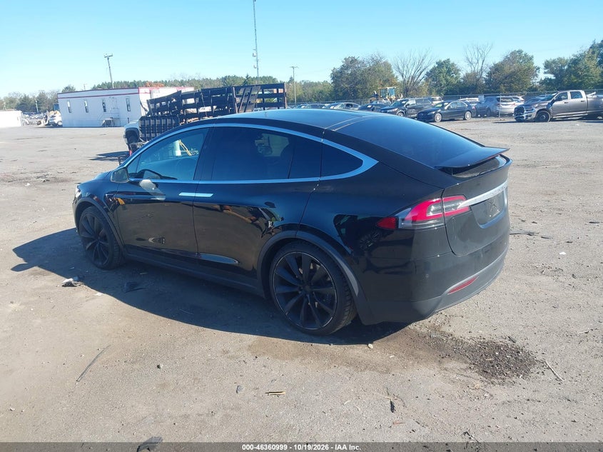 TESLA MODEL X - zdjęcie 3