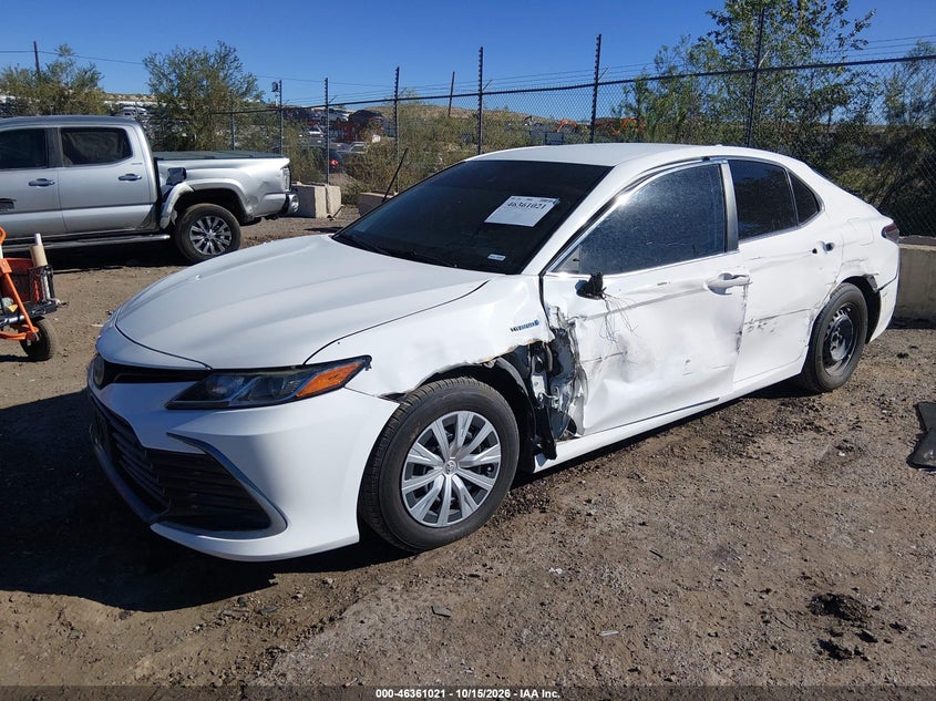 2021 Toyota Camry Le Hybrid, Левый бок, IAAI, VIN 4T1C31AK4MU021146 — фото 2