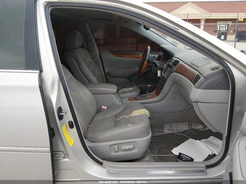 2005 LEXUS ES 330 · Фото 5