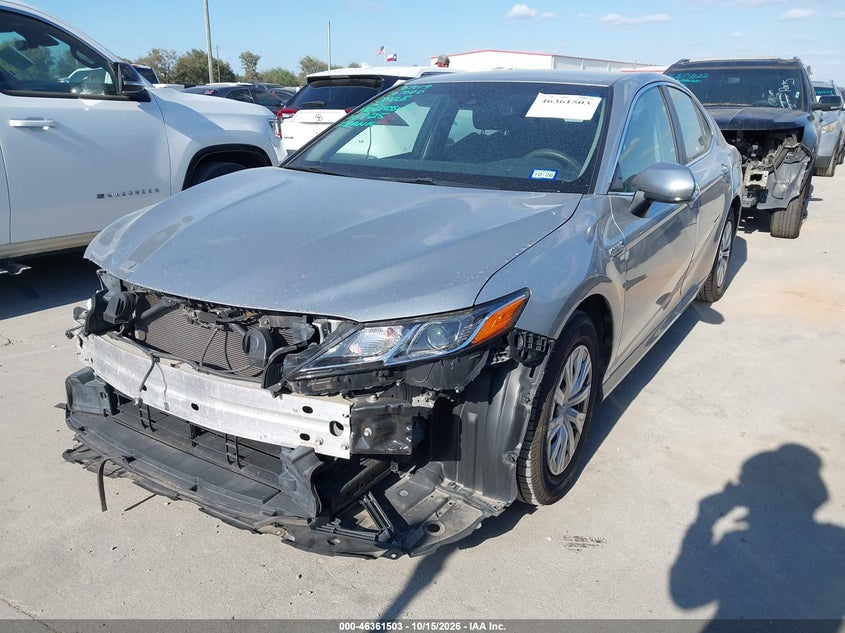 2018 Toyota Camry Hybrid Le, Front End, IAAI, VIN 4T1B31HK2JU001524 — photo 2