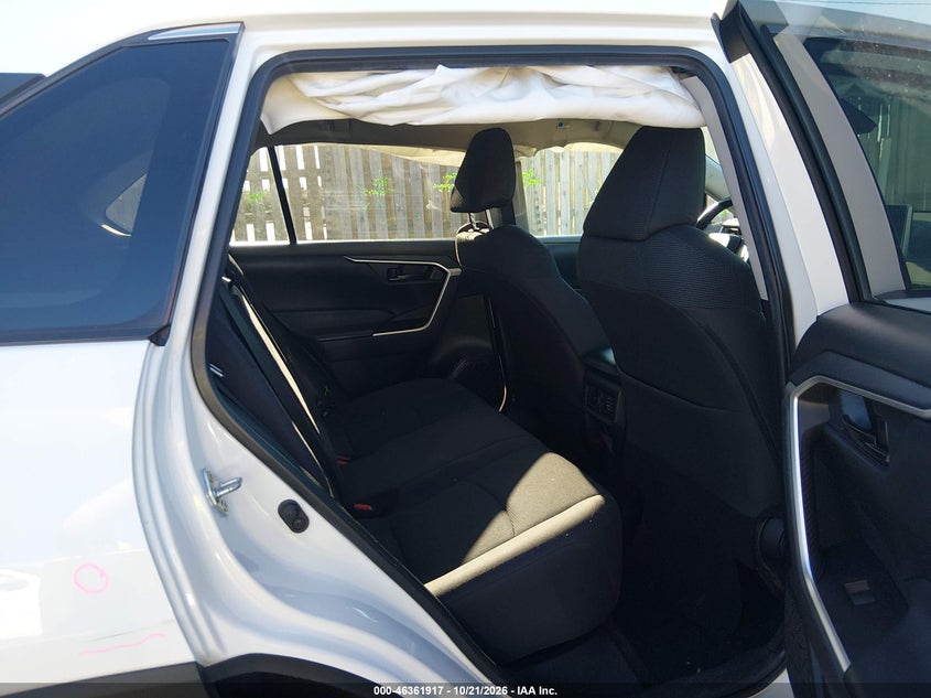 TOYOTA RAV4 - zdjęcie 8