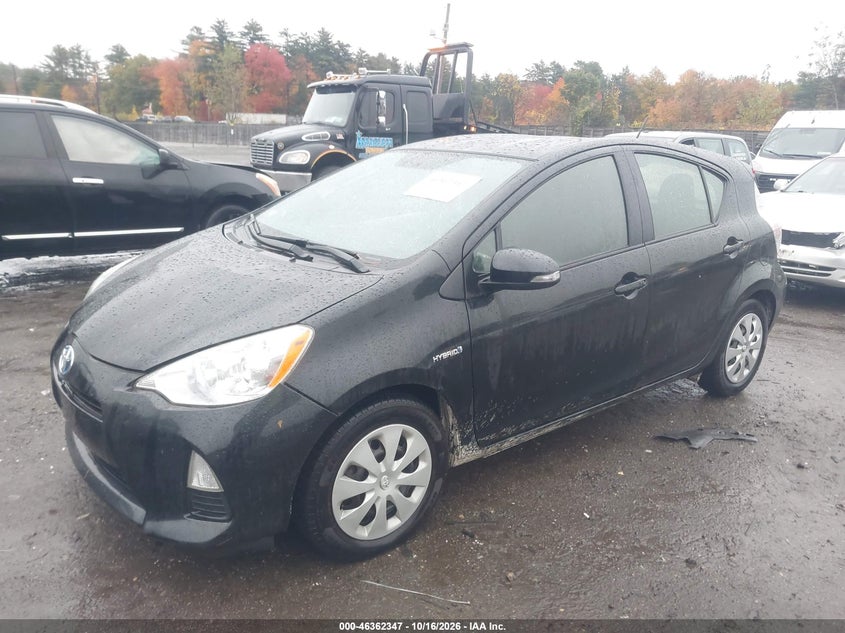 Vin: jtdkdtb30e1566439, lot: 46862628, toyota prius c two 20142