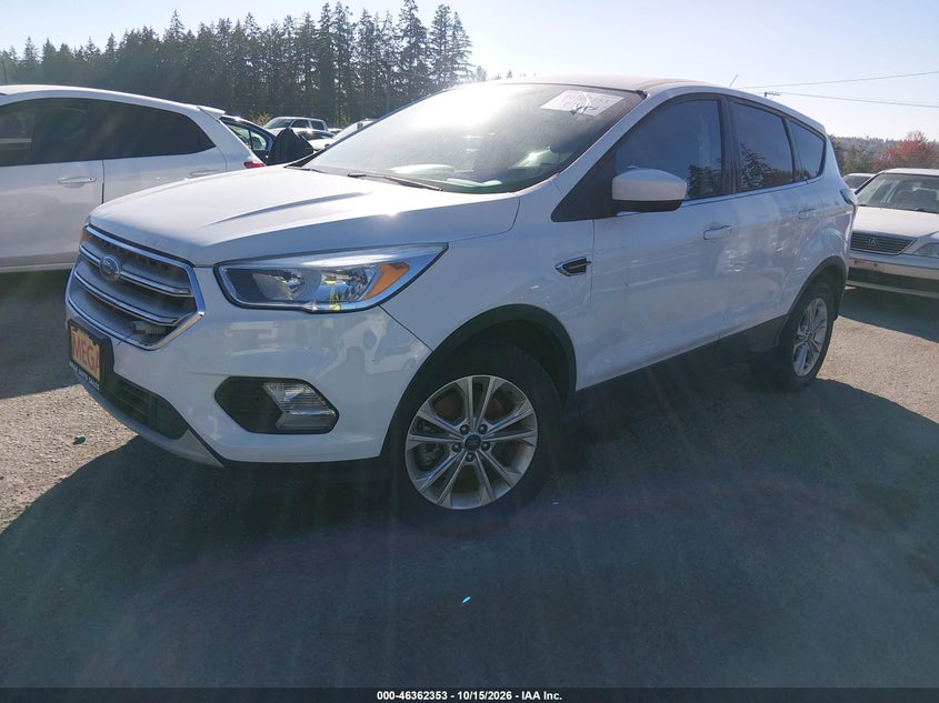 Vin: 1fmcu9gd9hua83183, lot: 46862634, ford escape se 20172