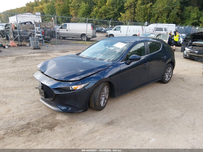 2021 Mazda Mazda3 2.5 S, Front End, IAAI, VIN JM1BPAJLXM1326441 — photo 2