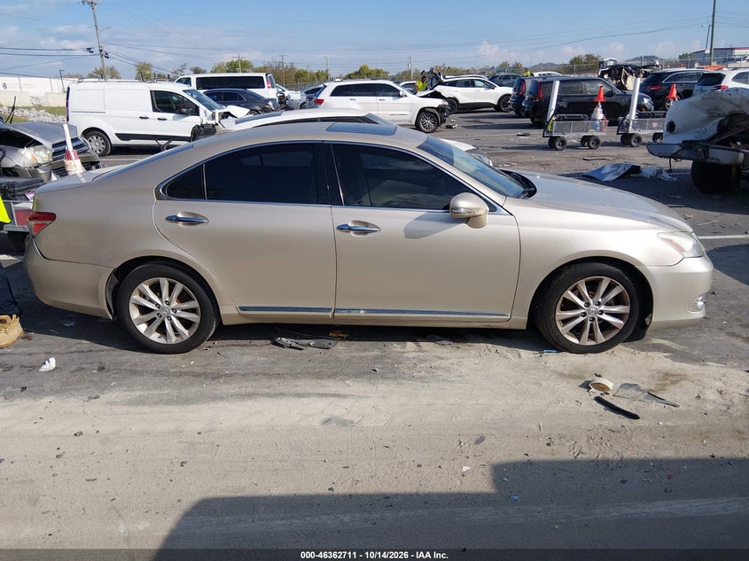 2010 LEXUS ES 350 · Photo 12