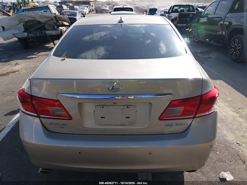 2010 LEXUS ES 350 · Photo 15