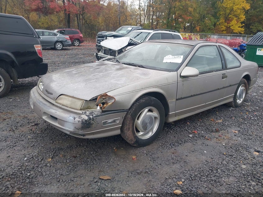 1989 Ford Thunderbird Super Coupe, Left Front, IAAI, VIN 1FAPP64R5KH184058 — photo 2
