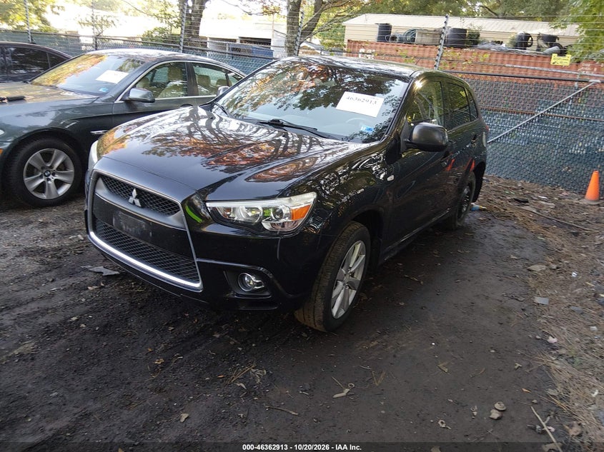 2012 MITSUBISHI OUTLANDER SPORT SE · Фото 2
