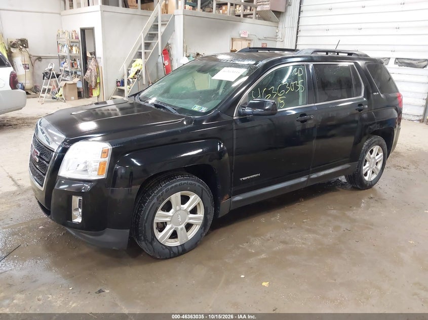 2015 GMC TERRAIN SLE-2 · Photo 2