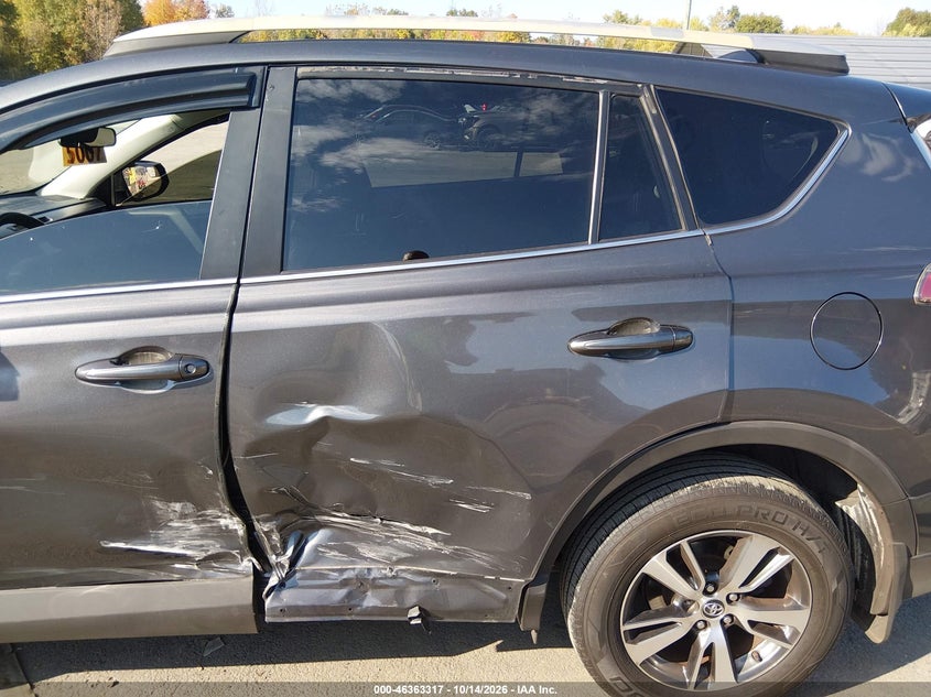 TOYOTA RAV4 - zdjęcie 17