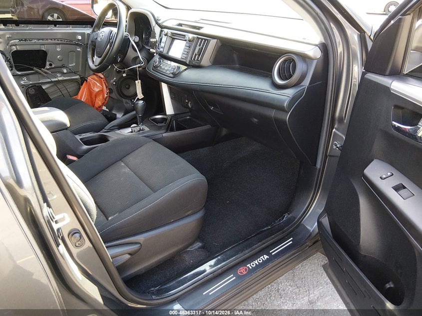 TOYOTA RAV4 - zdjęcie 5