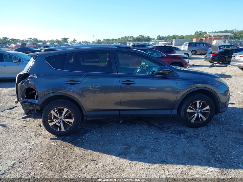 TOYOTA RAV4 - zdjęcie 13