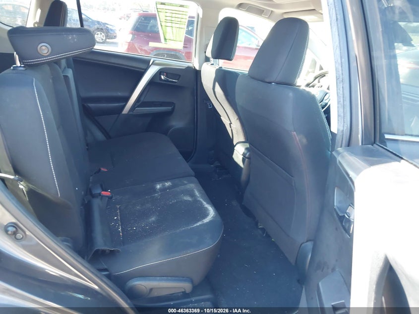 TOYOTA RAV4 - zdjęcie 8