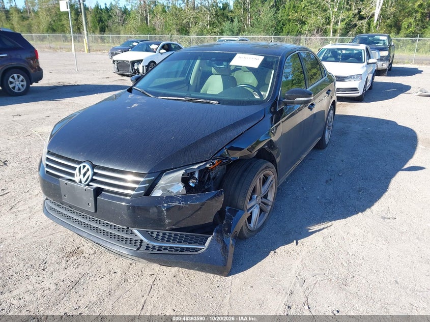 2014 Volkswagen Passat 1.8T Se, Right Front, IAAI, VIN 1VWBS7A32EC053418 — photo 2