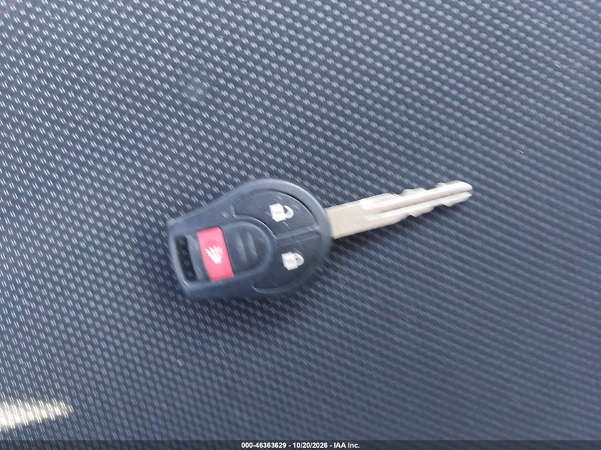 2013 NISSAN JUKE S · Фото 11
