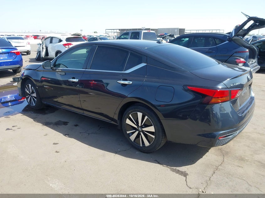 Vin: 1n4bl4dv1mn336316, lot: 46864156, nissan altima sv fwd 20213