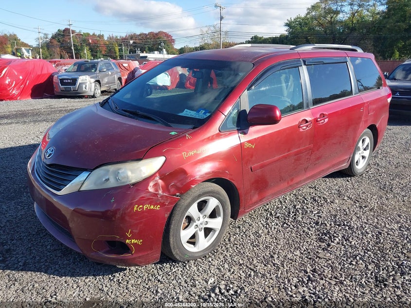 Vin: 5tdkk3dc8bs011322, lot: 46864512, toyota sienna le v6 20112