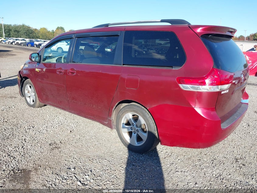 Vin: 5tdkk3dc8bs011322, lot: 46864512, toyota sienna le v6 20113