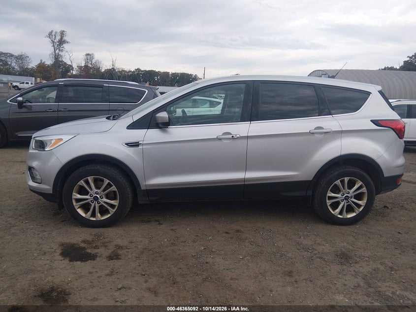 2019 FORD ESCAPE SE · Фото 14