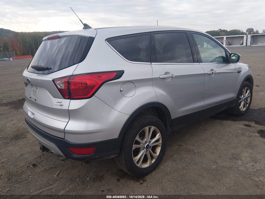 2019 FORD ESCAPE SE · Фото 4