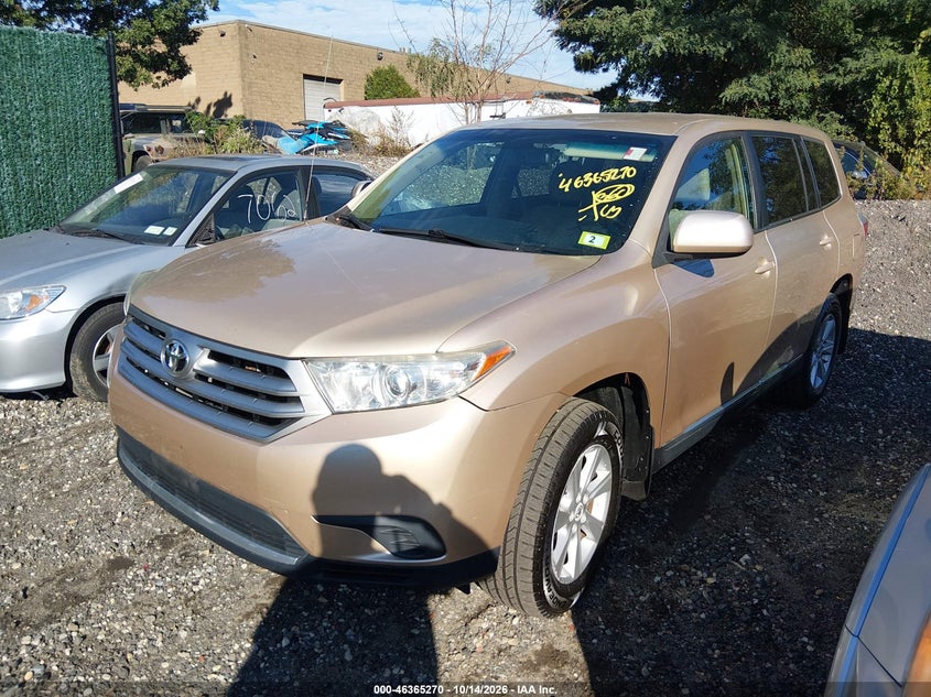 Vin: 5tdbk3eh3bs062981, lot: 46865582, toyota highlander base v6 20112