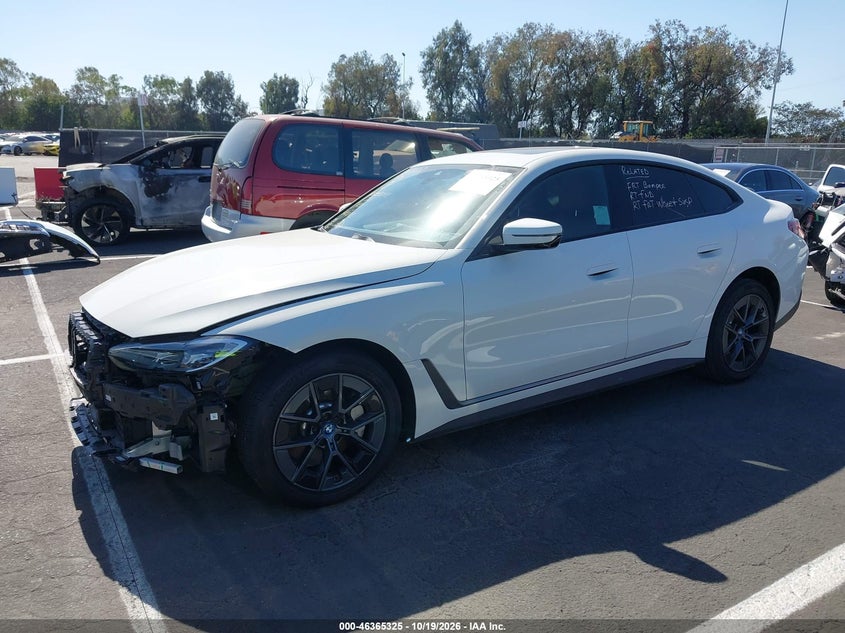 Vin: wby73aw00pfr44843, lot: 46865637, bmw i4 edrive40 20232