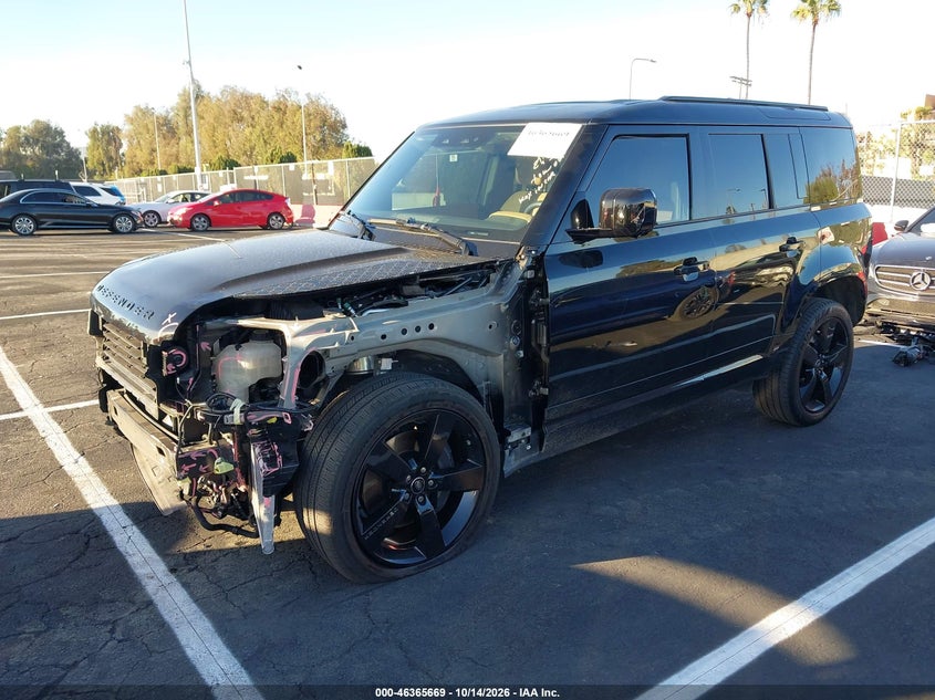 2025 Land Rover Defender 110 P400 X-Dynamic Se, Left Front, IAAI, VIN SALE27EU0S2455984 — photo 2
