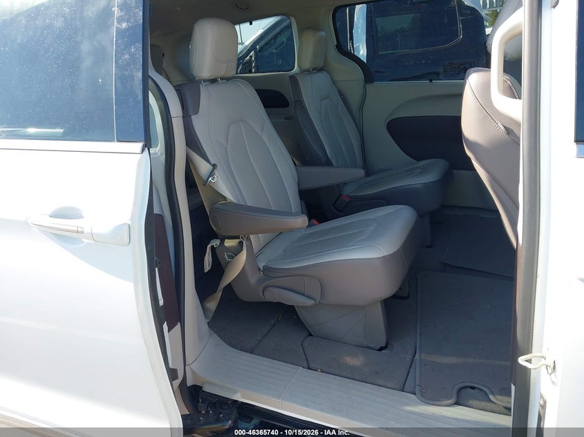 CHRYSLER PACIFICA - zdjęcie 8