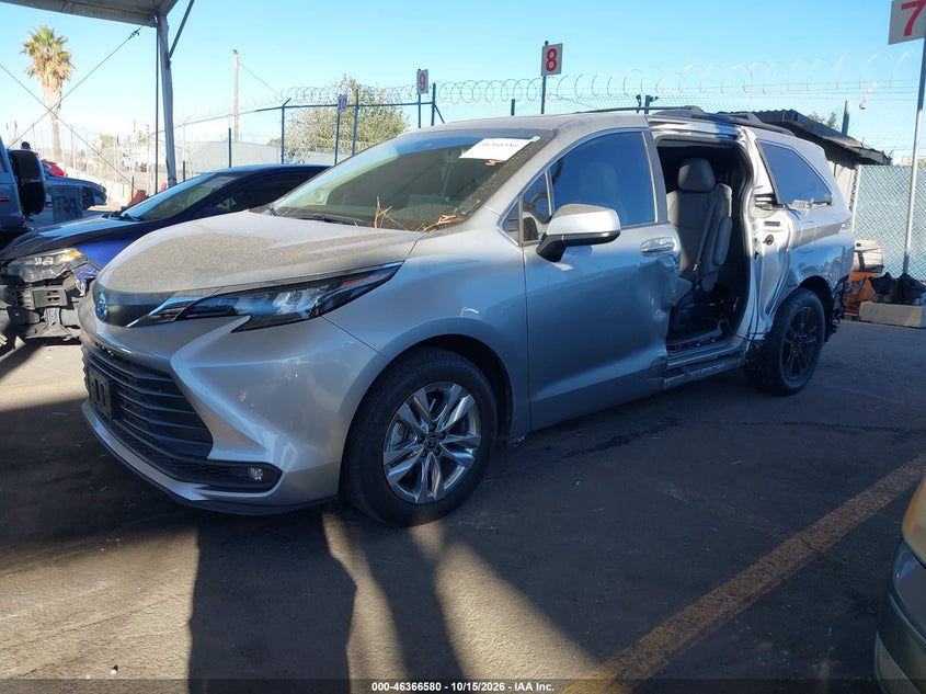 Vin: 5tdjrkec3ss252429, lot: 46866892, toyota sienna xle 20252