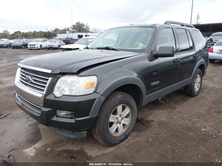 2006 Ford Explorer Xlt, Front End, IAAI, VIN 1FMEU73E16UA11113 — photo 2