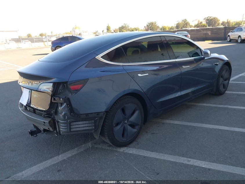 Vin: 5yj3e1ea1hf001290, lot: 46867279, tesla model 3 long range/standard 20174