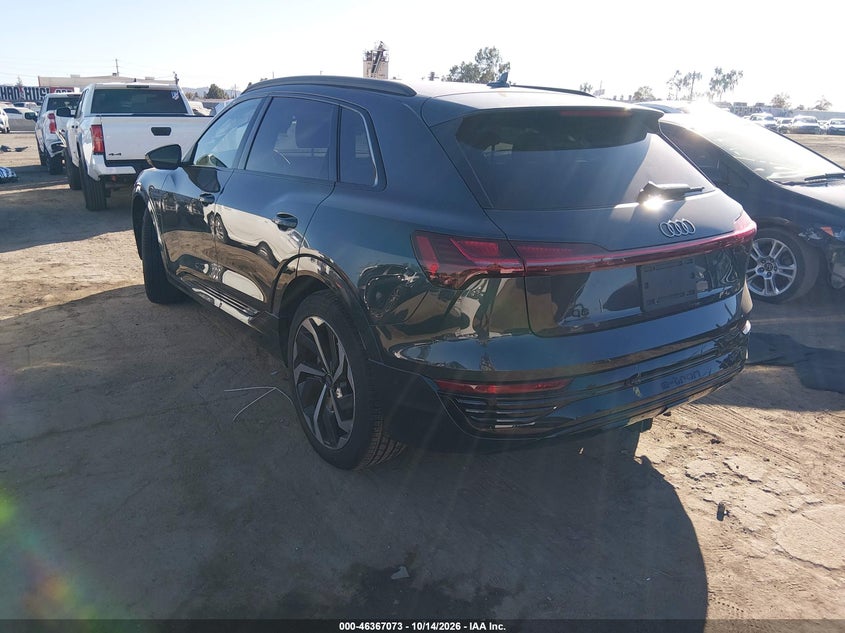 Vin: wa15aage8rb062798, lot: 46867401, audi q8 e-tron premium plus quattro 20243
