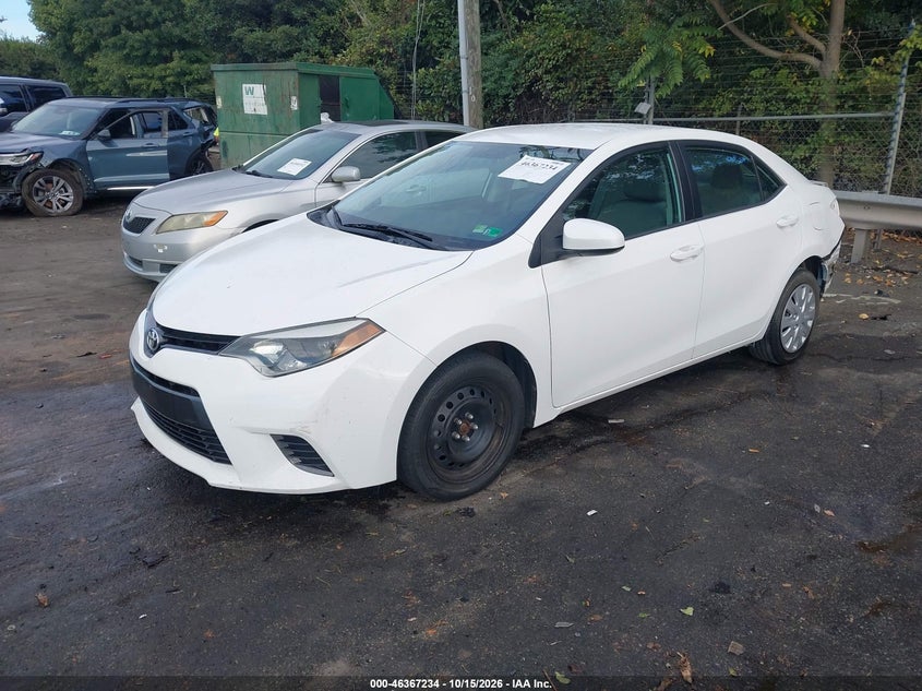 2015 Toyota Corolla Le, Rear, IAAI, VIN 5YFBURHE5FP204731 — photo 2