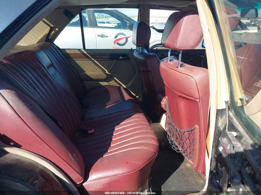MERCEDES-BENZ 300 1992 VIN WDBEB28E5NB590069