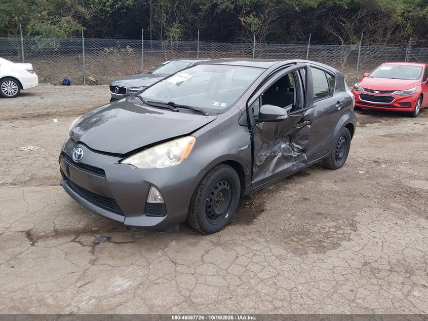 Vin: jtdkdtb34d1043469, lot: 46868059, toyota prius c two 20132