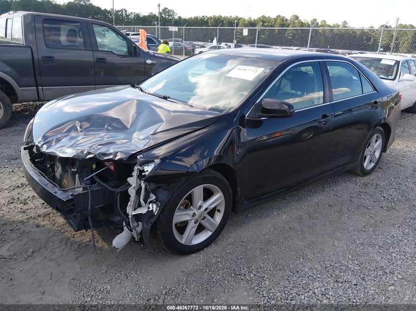 Vin: 4t1bf1fk9eu305384, lot: 46868105, toyota camry se 20142