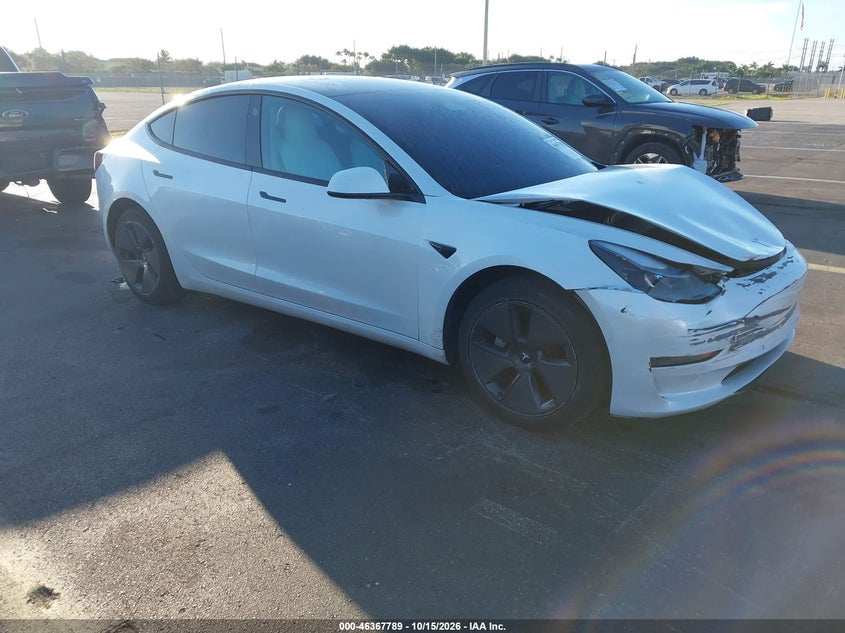 Vin: 5yj3e1ea8mf030666, lot: 46868122, tesla model 3 standard range plus rear-wheel drive 2021 img_1