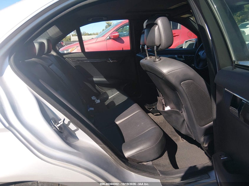 MERCEDES-BENZ C 300 2010 VIN WDDGF8BB1AF407159