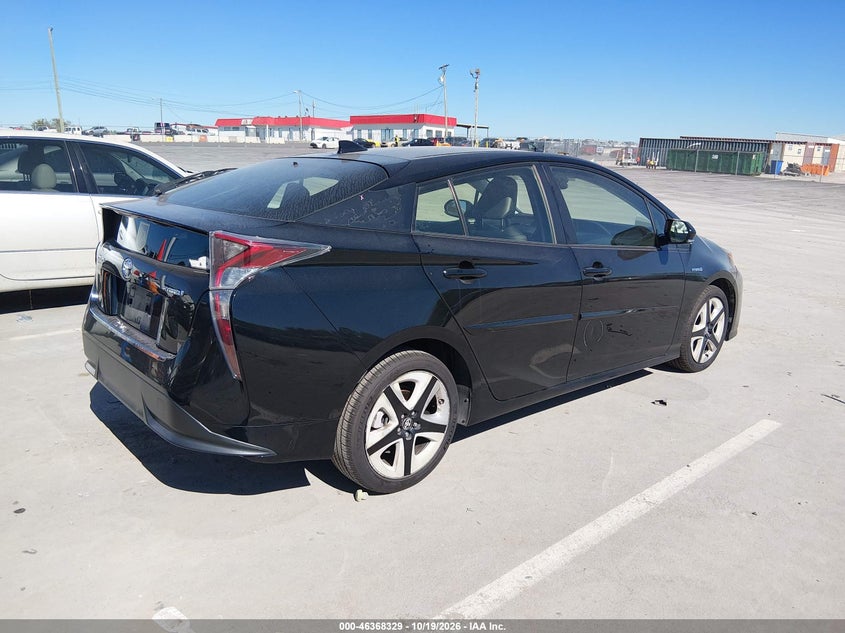 TOYOTA PRIUS - zdjęcie 4