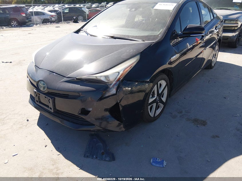 TOYOTA PRIUS - zdjęcie 6