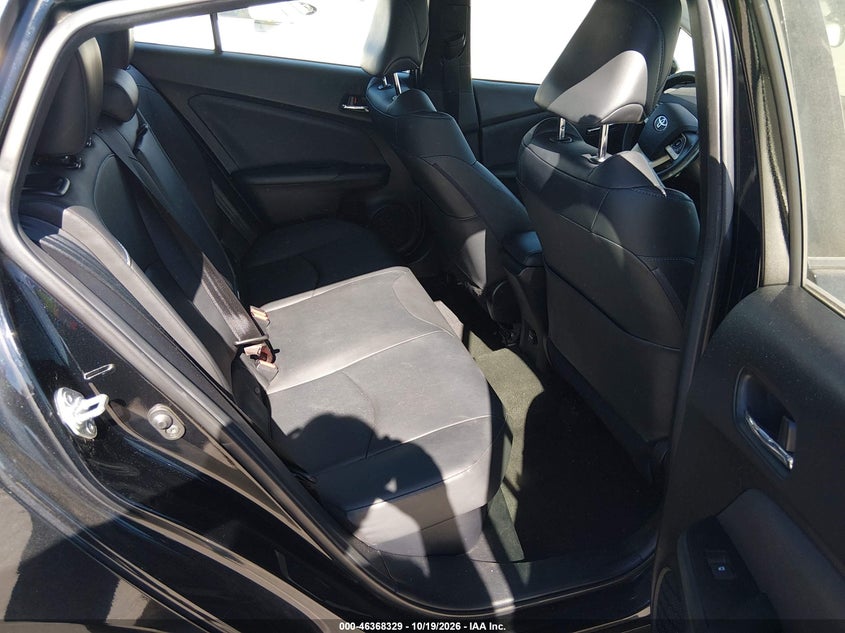 TOYOTA PRIUS - zdjęcie 8