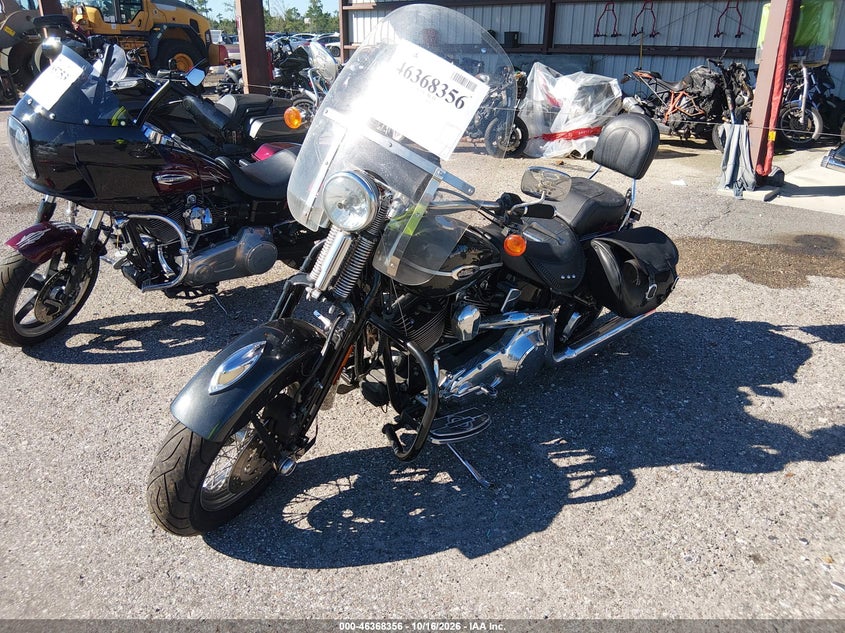 HARLEY-DAVIDSON FLSTS 2005