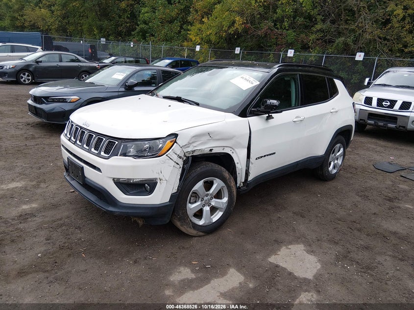 2019 Jeep Compass Latitude 4X4, Левый перёд, IAAI, VIN 3C4NJDBB7KT849766 — фото 2