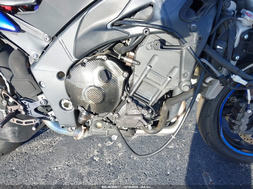 YAMAHA YZFR1 2010