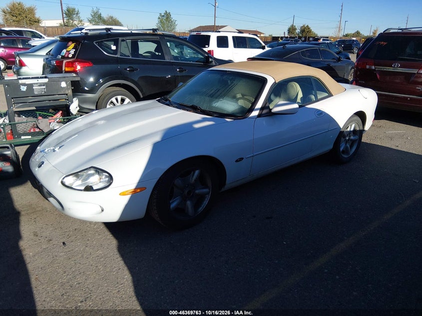 1999 Jaguar Xk8, Normal Wear & Tear, IAAI, VIN SAJGX2045XC032896 — photo 2
