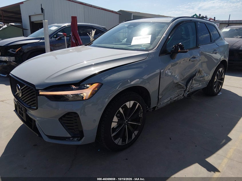2026 Volvo Xc60 B5 Plus, Left Side, IAAI, VIN YV4M12RC6T1433308 — photo 2