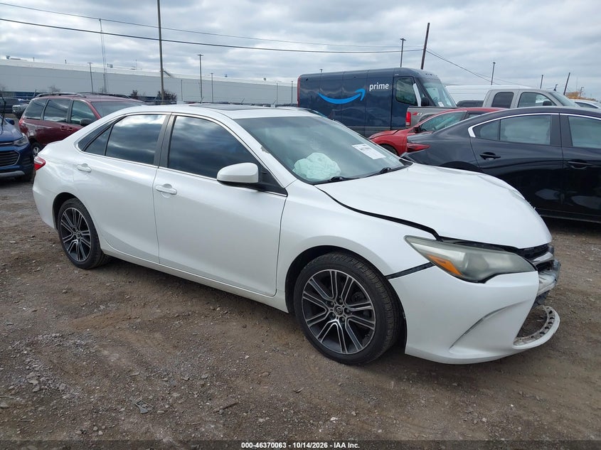 TOYOTA CAMRY - zdjęcie 1