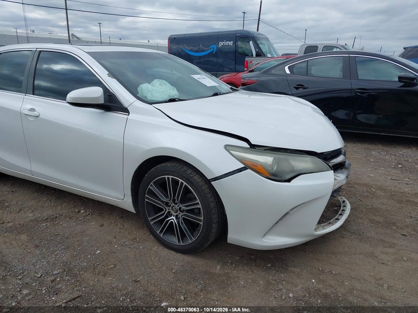 TOYOTA CAMRY - zdjęcie 19
